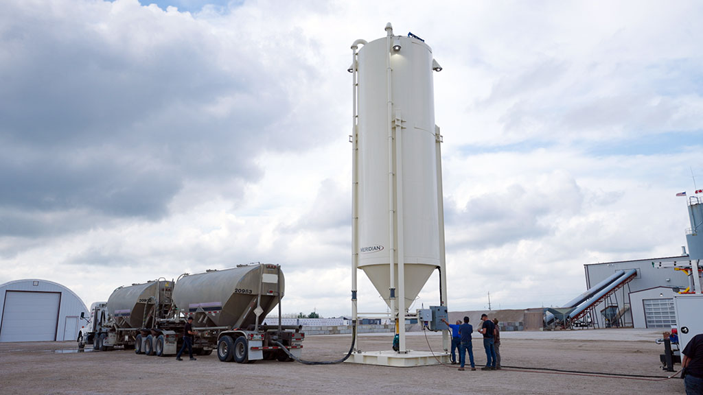 Meridian Manufacturing’s Mobile Cement Silo: A Smarter, Safer Solution for On-Site Cement Storage